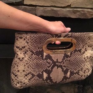 Michael Kors snakeskin handheld purse! Sexy!! ❤️